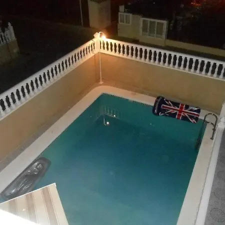 Chalet Con Vista Para Salinas Y Piscina Privada Feriehus Torrevieja
