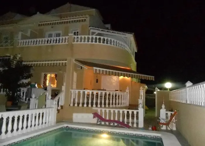 Chalet Con Vista Para Salinas Y Piscina Privada