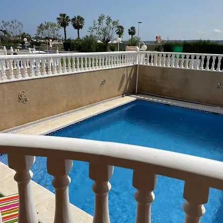 Chalet Con Vista Para Salinas Y Piscina Privada Dom wakacyjny Torrevieja