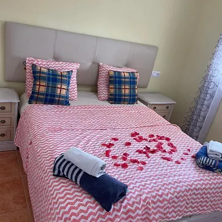 Chalet Con Vista Para Salinas Y Piscina Privada